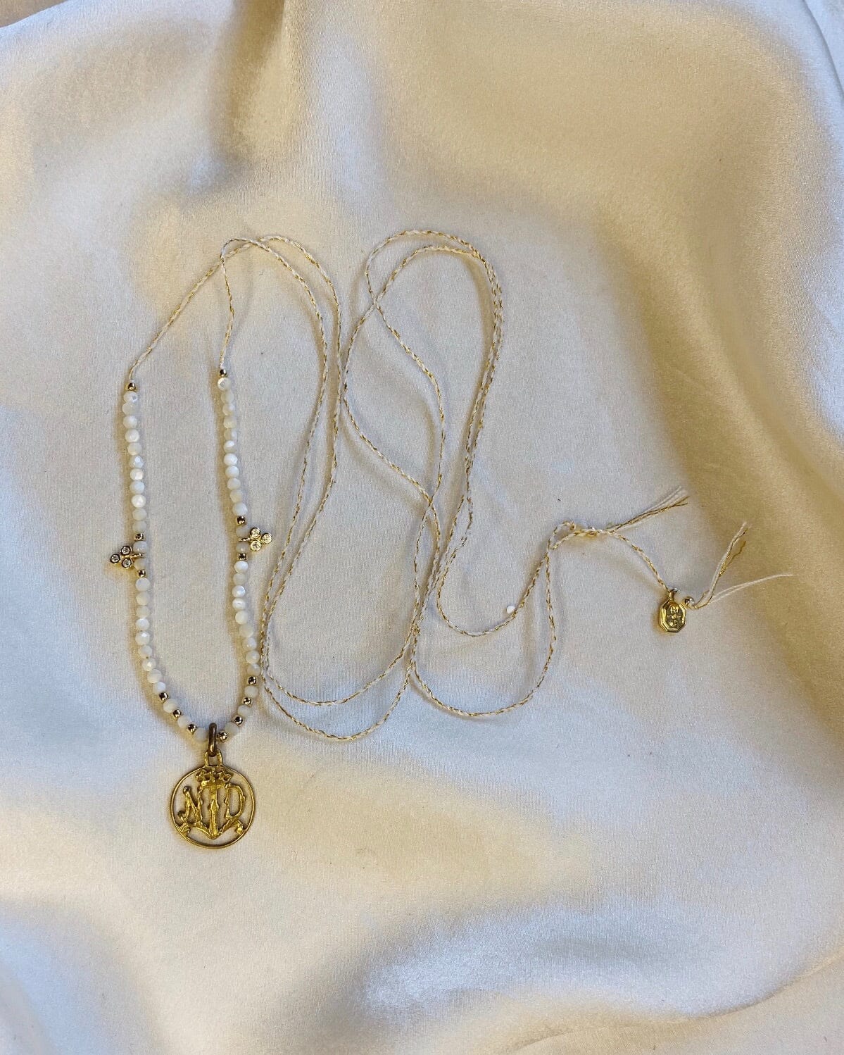 white  stunning  soft  simple  pendant  pearls  mother-of-pearl  jewelry  jewellery  japan  gold  glamorous  cute  cotton  chic  brass  braid  bracelets  bracelet  boho  bijoux  beads