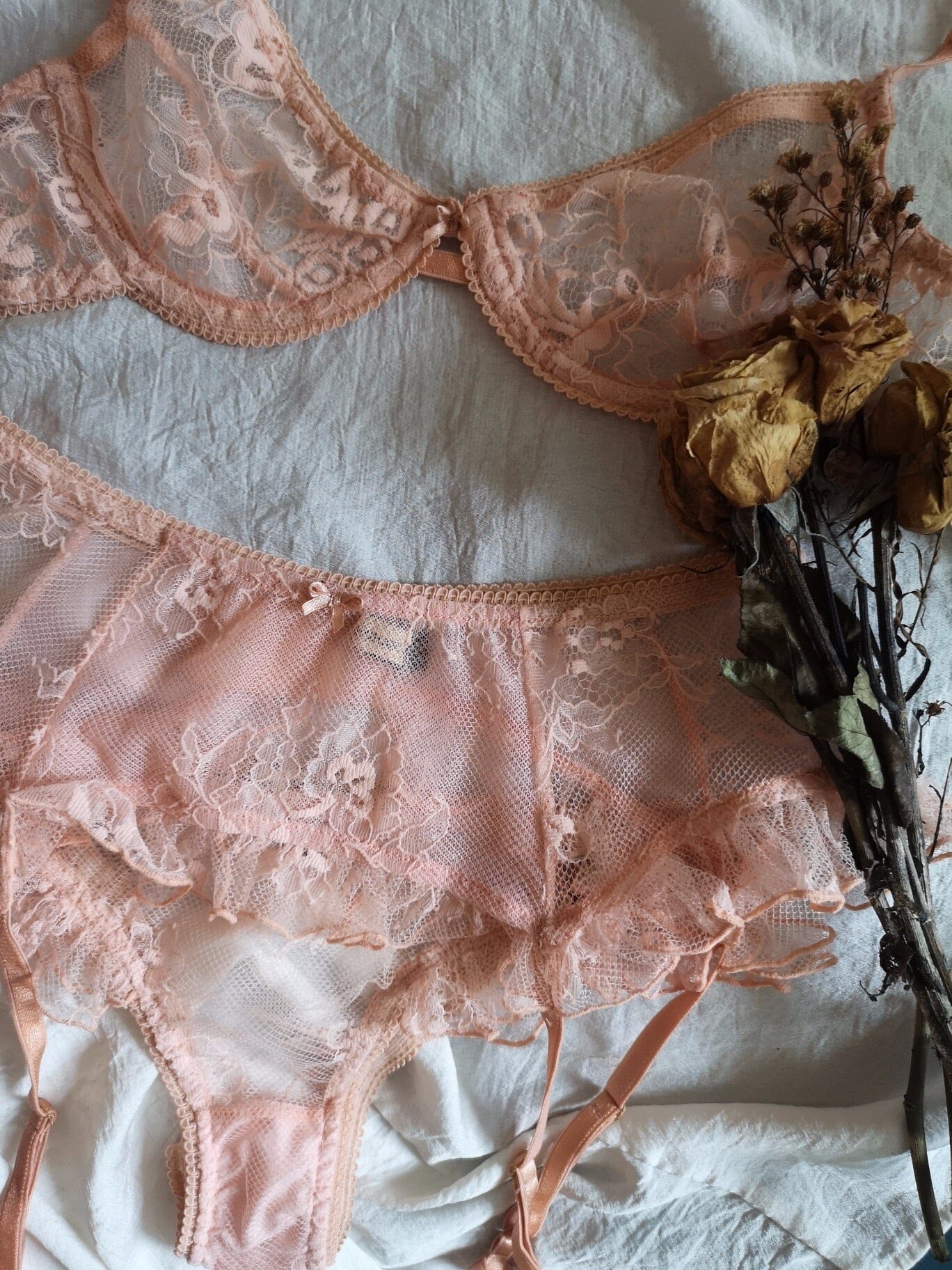 porte jarretelle  nouveauté  new lingerie  lune de miel  lingerie  garter belt  ensembles