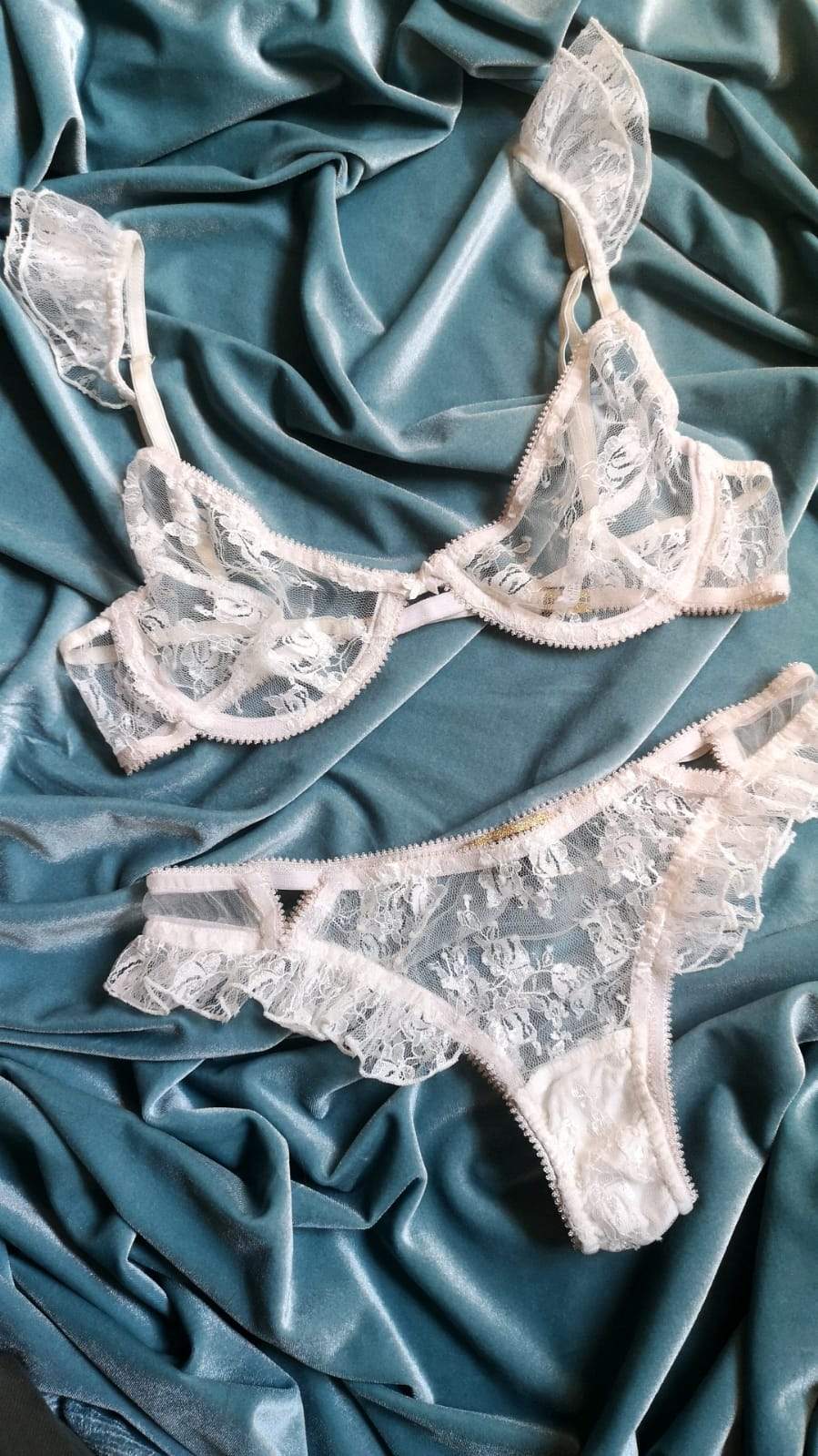 white  underwear  tulle  stunning  soft  smooth  simple  sheer  sexy  set  ruffles  panties  nouveauté  lune de miel  lingerie  light  lace  green  glamorous  favorie  ensembles  ensemble  elegant  cute  comfortable  chic  bralette  bra  boho  black  almond
