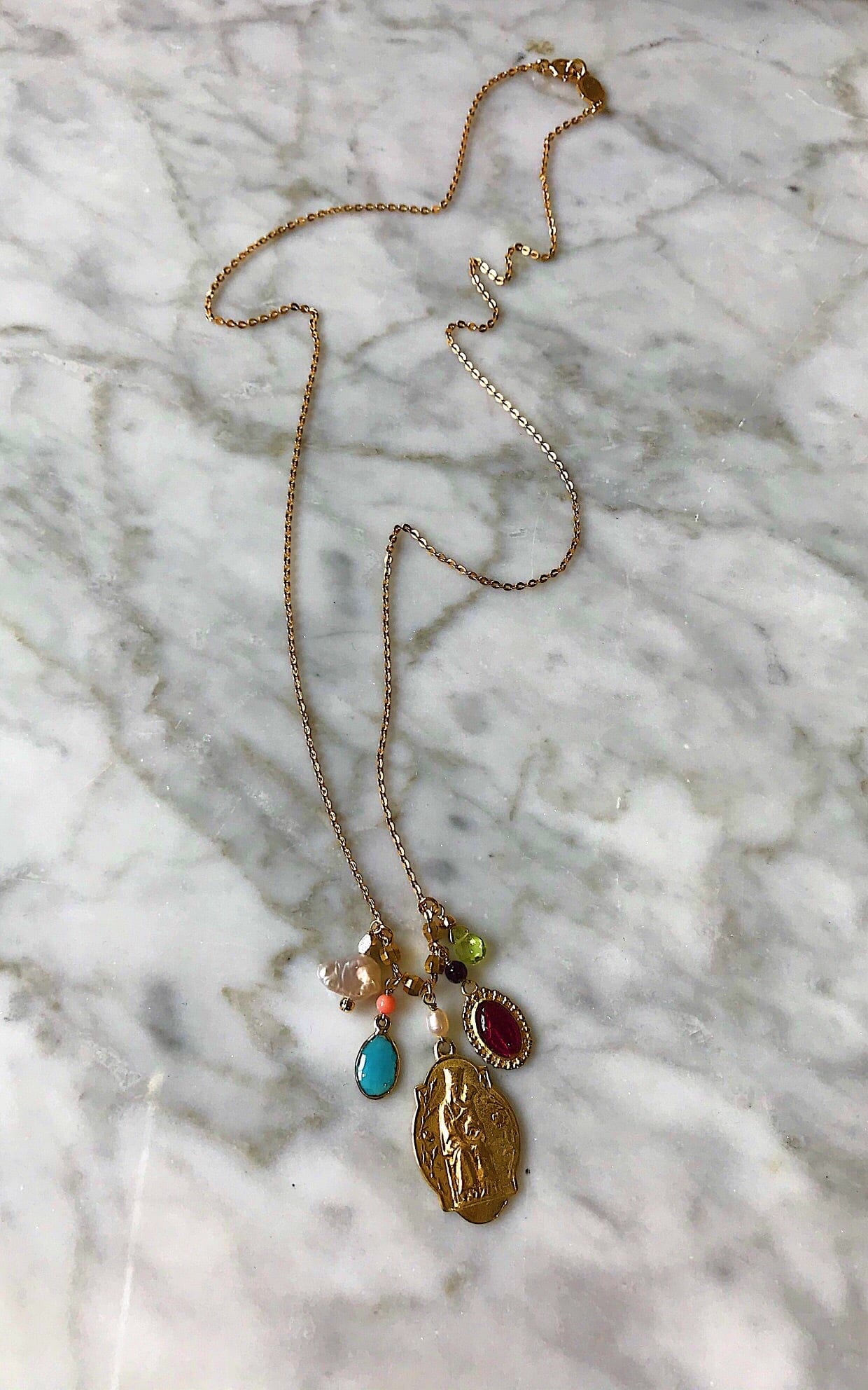 white  virgin mary  stunning  simple  silver  resin  red  pink  peridot  pearls  necklace  mother-of-pearl  medal  jewelry  jewellery  gold  glamorous  cute  coral  colliers  collier  chic  charm  brass  boho  blue  bijoux  beads  agate