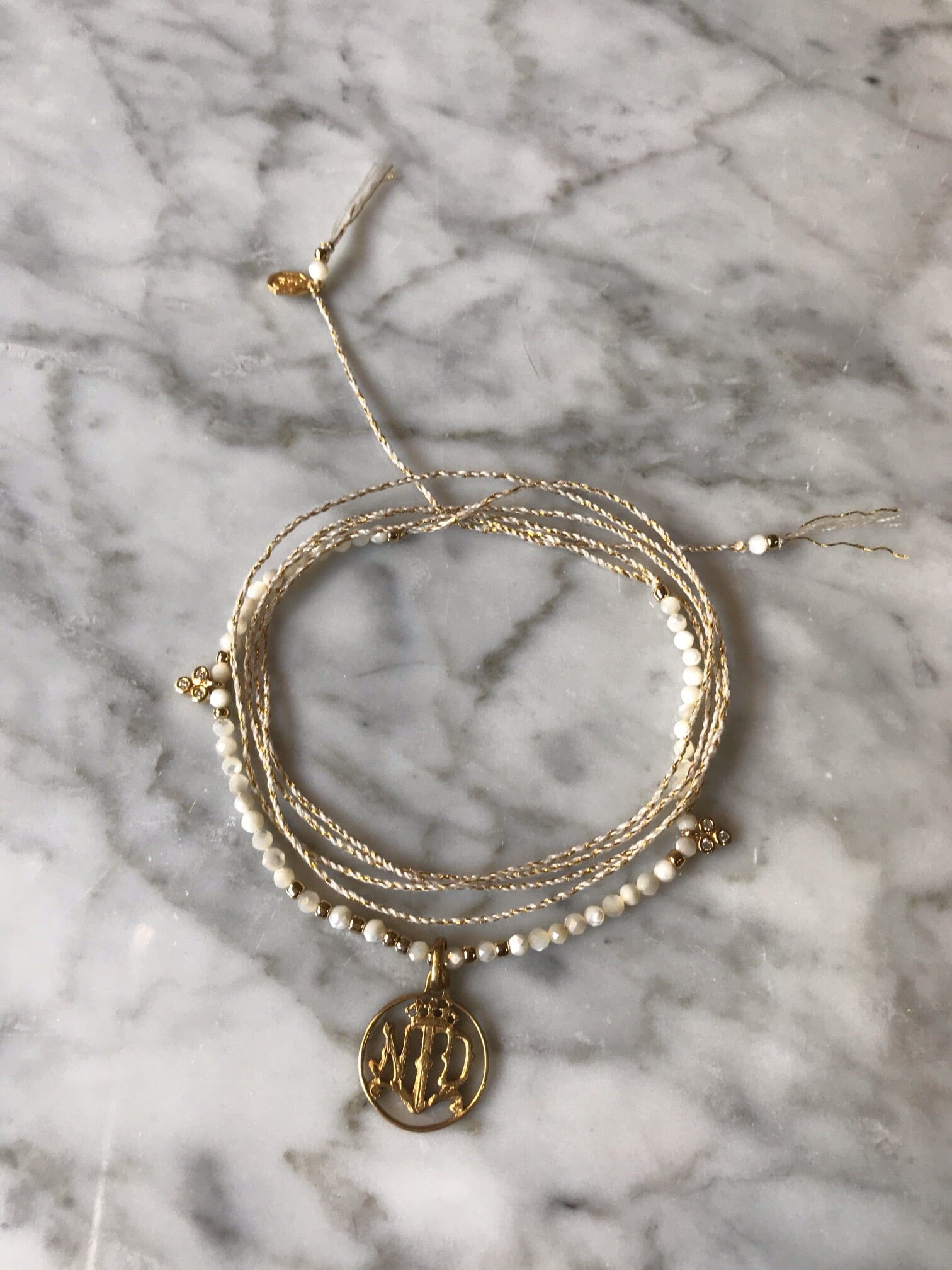  white  stunning  soft  simple  pendant  pearls  mother-of-pearl  jewelry  jewellery  japan  gold  glamorous  cute  cotton  chic  brass  braid  bracelets  bracelet  boho  bijoux  beads